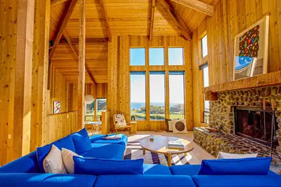 Image de Ocean View Home w/ Lofty Ceilings, Fireplace & Courtyard - Steps to Bluff Trail