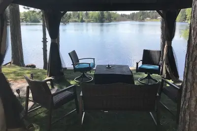 Image de Lakeside retreat