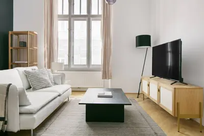 Image de Modern Alsergrund 2br, near Himmelpfortstiege, Akh, U4, U6, by Blueground
