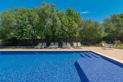 Image de Saran - Fantastic villa with private pool in a residential area near l'Arenal. Free Wifi.