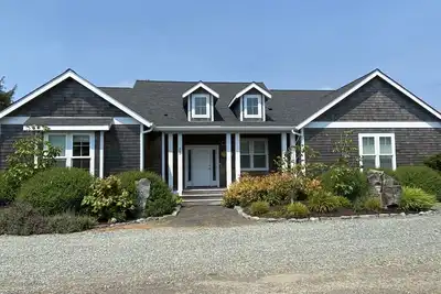 Image de The perfect beach house for the perfect stay at Manzanita Summer Salt Cottage