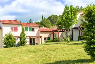 Image de Maisonnette 2 pièces en duplex ou Pmr dans résidence avec piscine à Cajarc