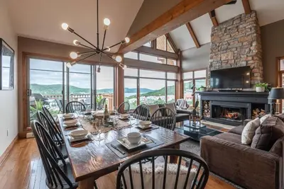 Image de Altitude Ski In/Out 3Bdrs W Sauna + Hot Tub