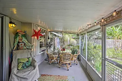 Boho-Style Escape w/ Patio ~ 3 Mi to Bonita Beach!