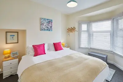 Image de Host & Stay | Ocean Wave
