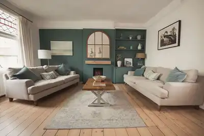 Image de Fairhaven, with a garden in Dartmouth