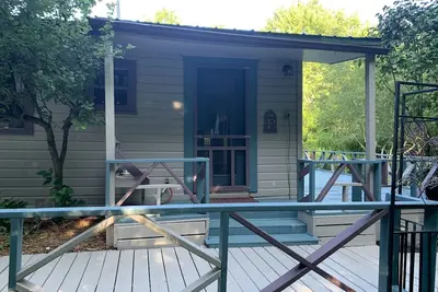 Image de Charming cottage on private lake