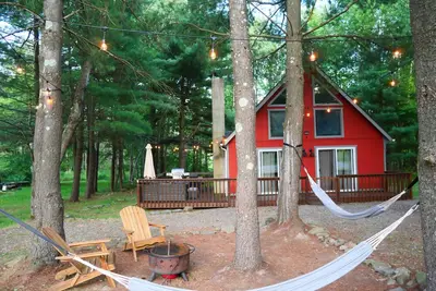 Image de Poconos Lofted Chalet in Amenity Filled Community