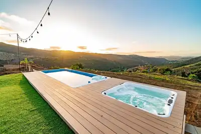 Image de Fan Fun! ! ! Pool, Hot Tub, Game Room, FirePit