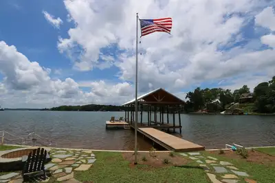 Image de The Forge at Blacksmith Point! Newly Constructed!