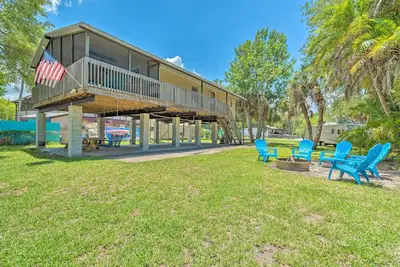 Image de Riverfront Home w\/ Kayaks and Gulf access