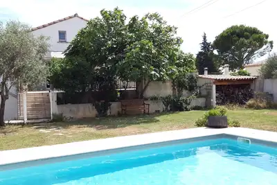 Image de Villa terrasse piscine privée jardin entre Aix et Salon. 6 personnes.