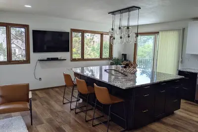 Image de Sturgis Rally Rental near Canyon Lake Park