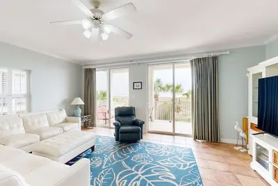 Image de Wonderful Beach Condo W/ Shared Pools, Beach Boardwalk, Water View & WiFi