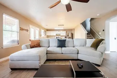 Image de Spacious Home Near Airport, Parks, & Pet-Friendly