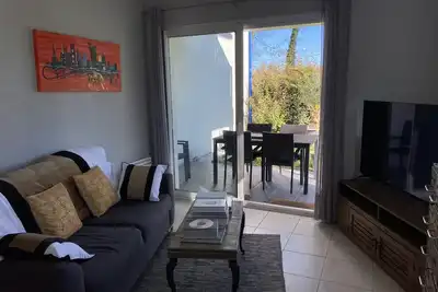 Image de Appartement 2 pièces avec jardin 330 m²