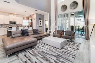 Image de Lake View/Private pool and Spa/3 miles to Disney/Inc Resort Amenities/Wifi