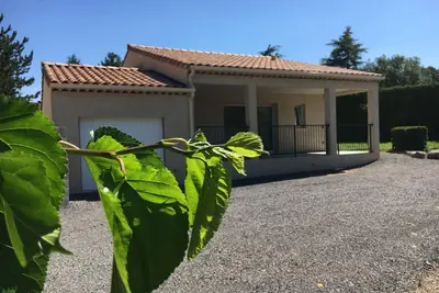 Image de La Treille Ardèche Samzpon piscine privée climatisation espace calme campagne