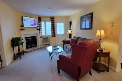 Image de Great views of Loon Mt from this family vacation condo at the Nordic Inn Resort.