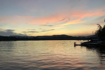 Image de Waterfront 5br Home with Dock Slip