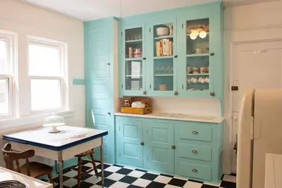 Image de A Retro Vibe with Modern Amenities near Bustling Hertel Avenue