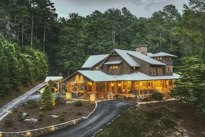 Image de Walnut Grove 11-Br Lodge: corporate retreats & reunions - on 280 private acres