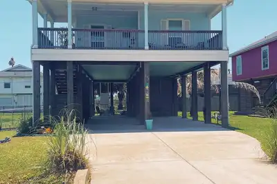 Image de Beach house - Canal and Bay Views, Outdoor area with Hot Tub - Pet Friendly