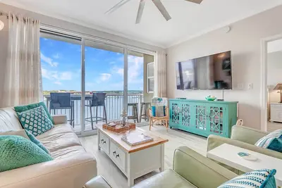 Image de Okaloosa Island Escape: Bayfront Condo Near Beach