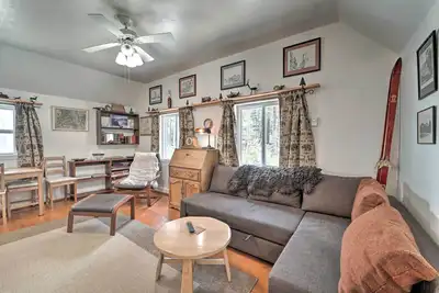 Image de Half-Mi to Trails: Rustic Soda Springs Cabin!