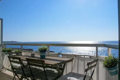 Image de Bel appartement pour 5 personnes avec Wifi, climatisation, Tv, balcon et parking