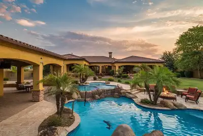 Image de Pet Friendly, Extravagant North Scottsdale Estate - Theater, Bball and more!