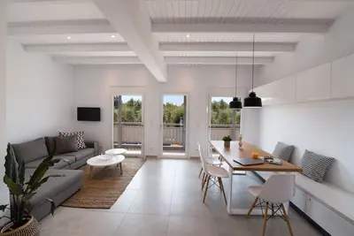Image de High-end Luxury Apartment & Convenient Location
