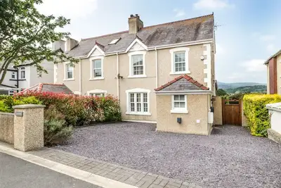 Image de Min Y Don, family friendly, with open fire in Conwy
