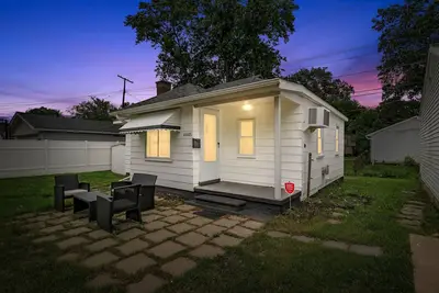 Image de Fully equipped 2br retreat ( Entire House )