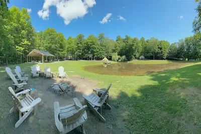 Image de Full Site Woodland Glamping Rental near 3 of Ny's Finger Lakes for 14+