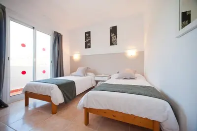 Image de Appartement Ses Veles 2 dormitorios près de la plage avec vue sur mer, piscine, Wi-Fi et jardin