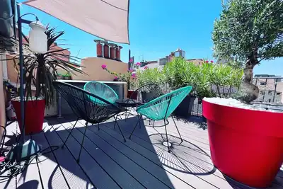 Image de Duplex climatisé + terrasse - hyper-centre de Toulon