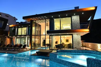 Image de Unlimited 2 - Stunning 6 bedroom villa, Sea views, Heated pool
