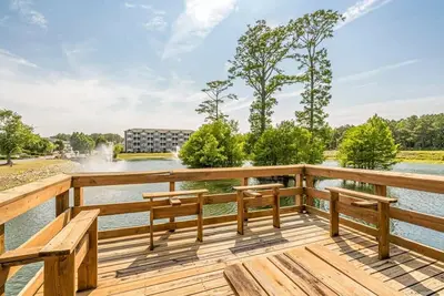 Image de Close to the Beach - Waterway Community