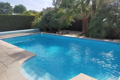 Image de Grande maison avec piscine à 500m du centre ville