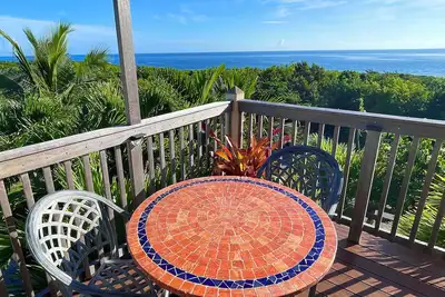 Image de Caribbean and Atlantic Ocean Views \/ Near Twin Cove Beach \/ Garden Oasis Vibe.