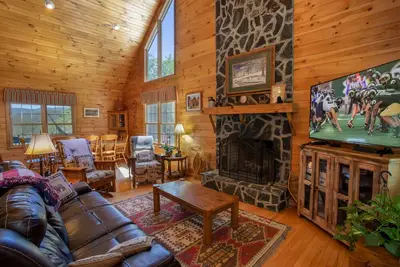 Image de Cabin with Views & River Access