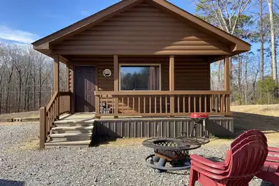 Image de Cub Cabin for nature lovers and water enthusiasts. Pets are an additional charge.