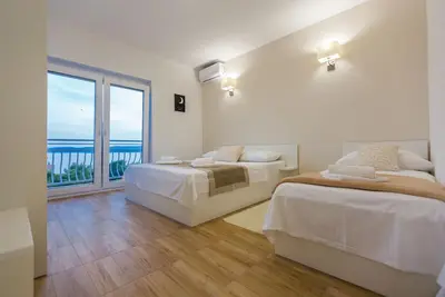 Image de 2 Bed Apartmani Sleeps 6 - Free Parking
