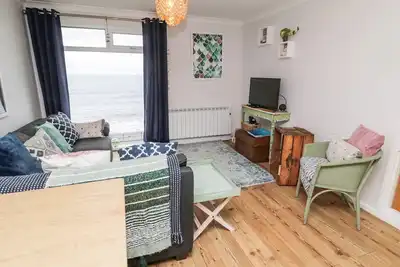 Sea Snug, pet friendly, character holiday cottage in Spittal