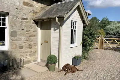 Image de Old Schoolhouse, pet friendly, with open fire in Grandtully