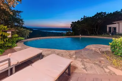 Image de Secluded Retreat w/Private Pool, Epic Views, Room for the whole family!