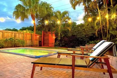 Fox Island- Spa, Garden-Downtown & Beach