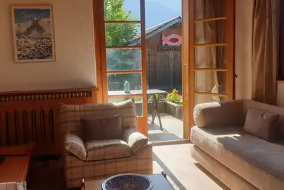 Image de Appartement calme près du lac avec jardin, terrasse, parking et WiFi