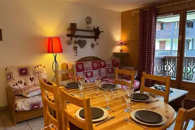 Image de Appartement 52m², Terrasse, Parking, Cœur de Samoëns, Ski & Commerces Proches